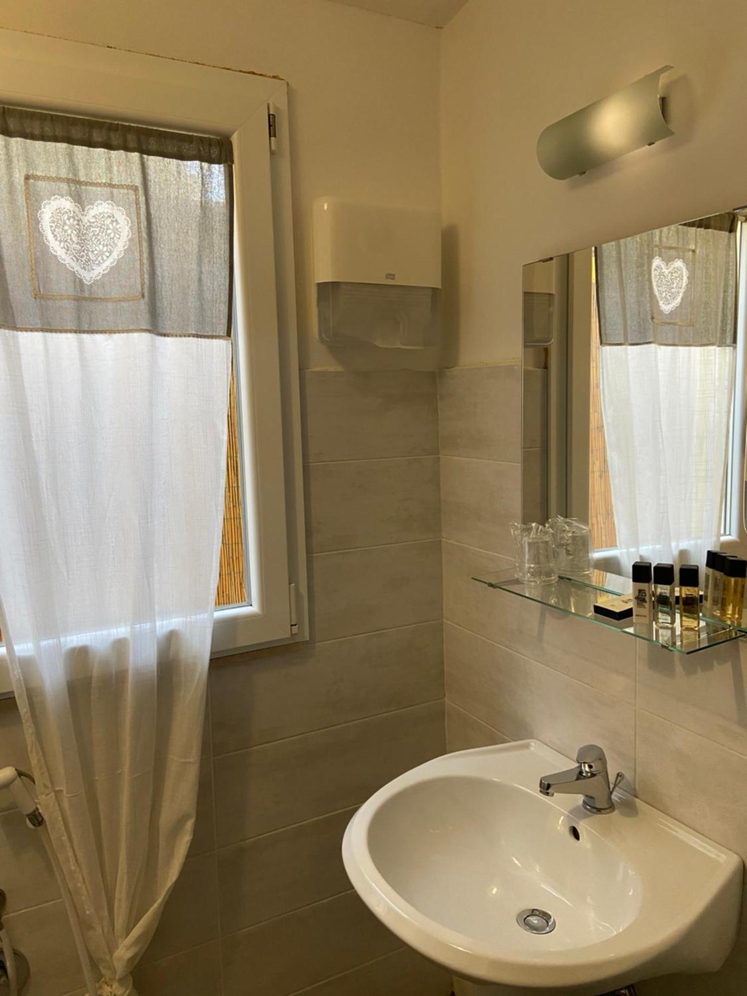 Paradise Inn Livorno Luaran gambar