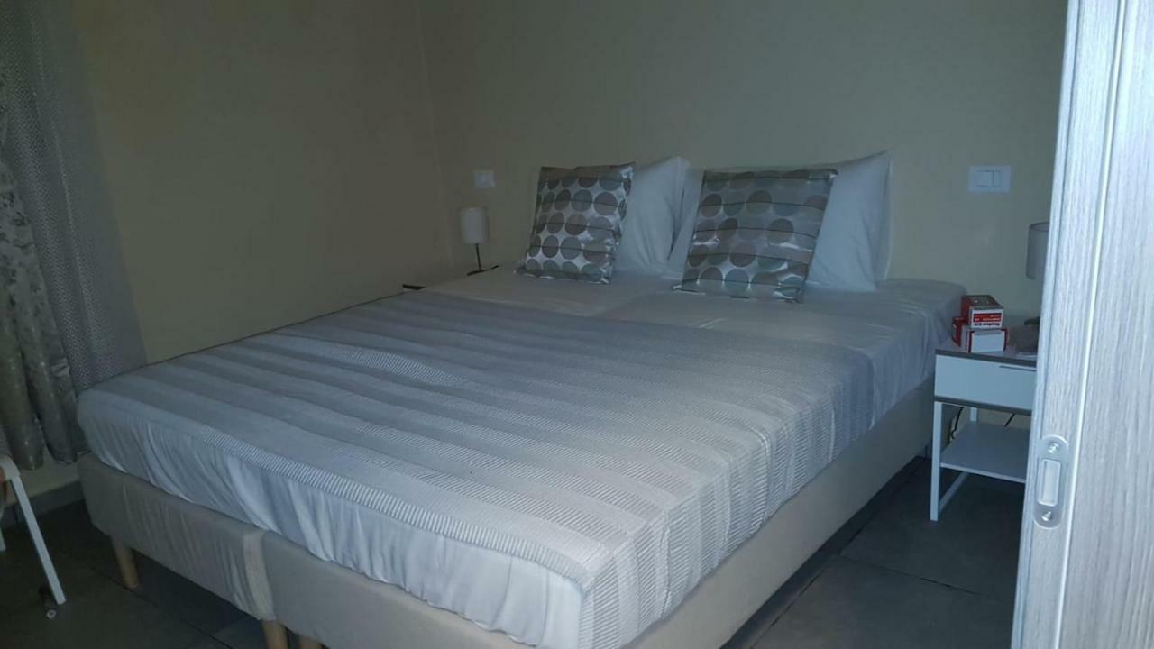 Paradise Inn Livorno Bilik gambar